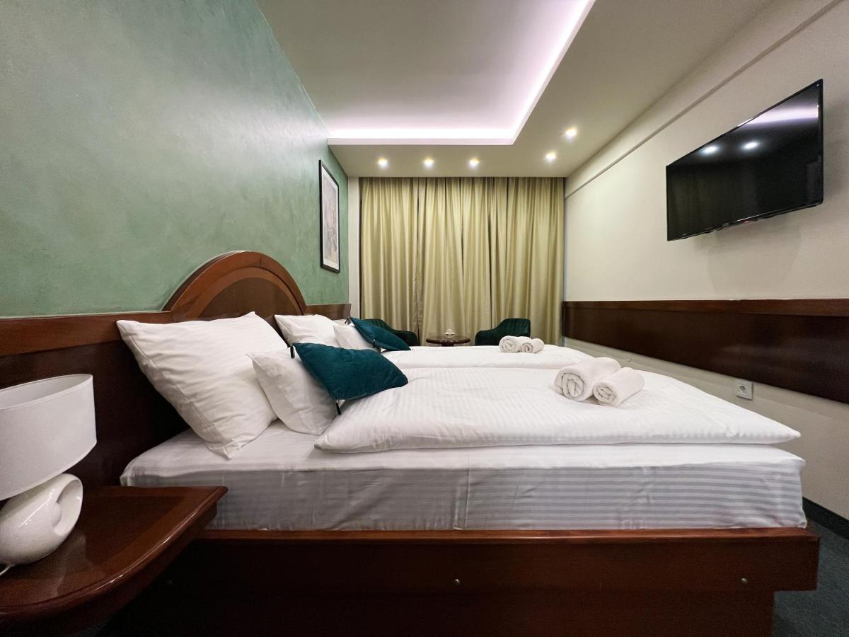Hotel Laktaši Esterno foto