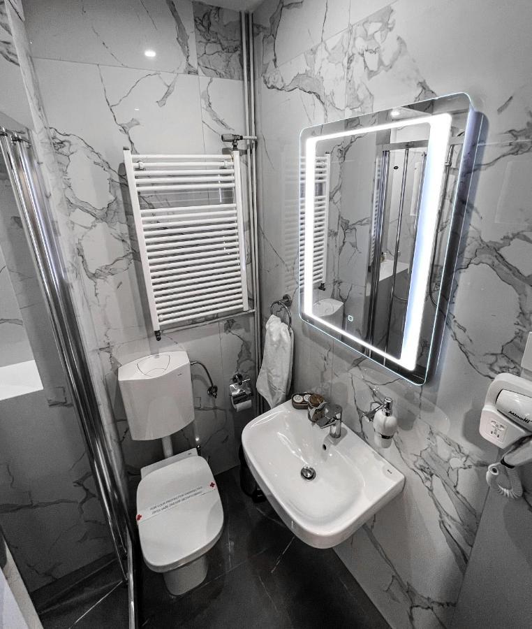 Hotel Laktaši Esterno foto