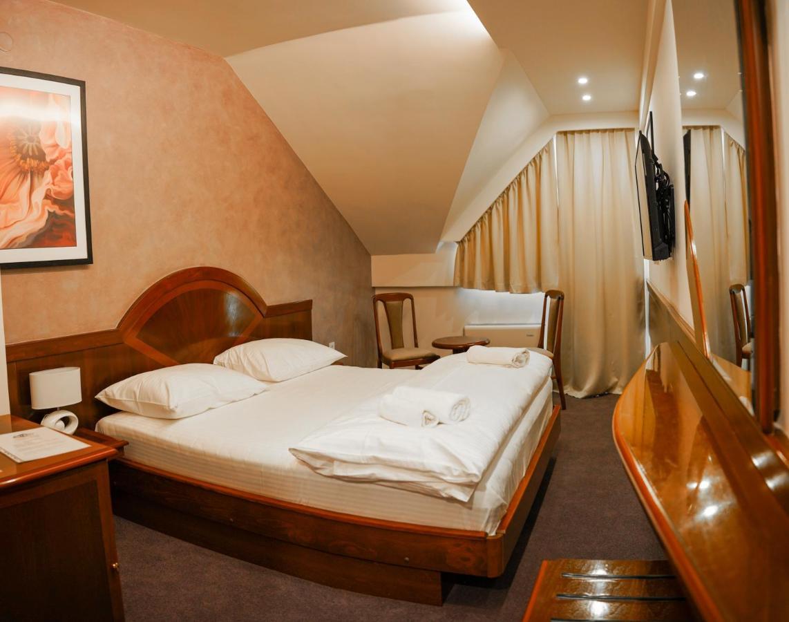 Hotel Laktaši Esterno foto