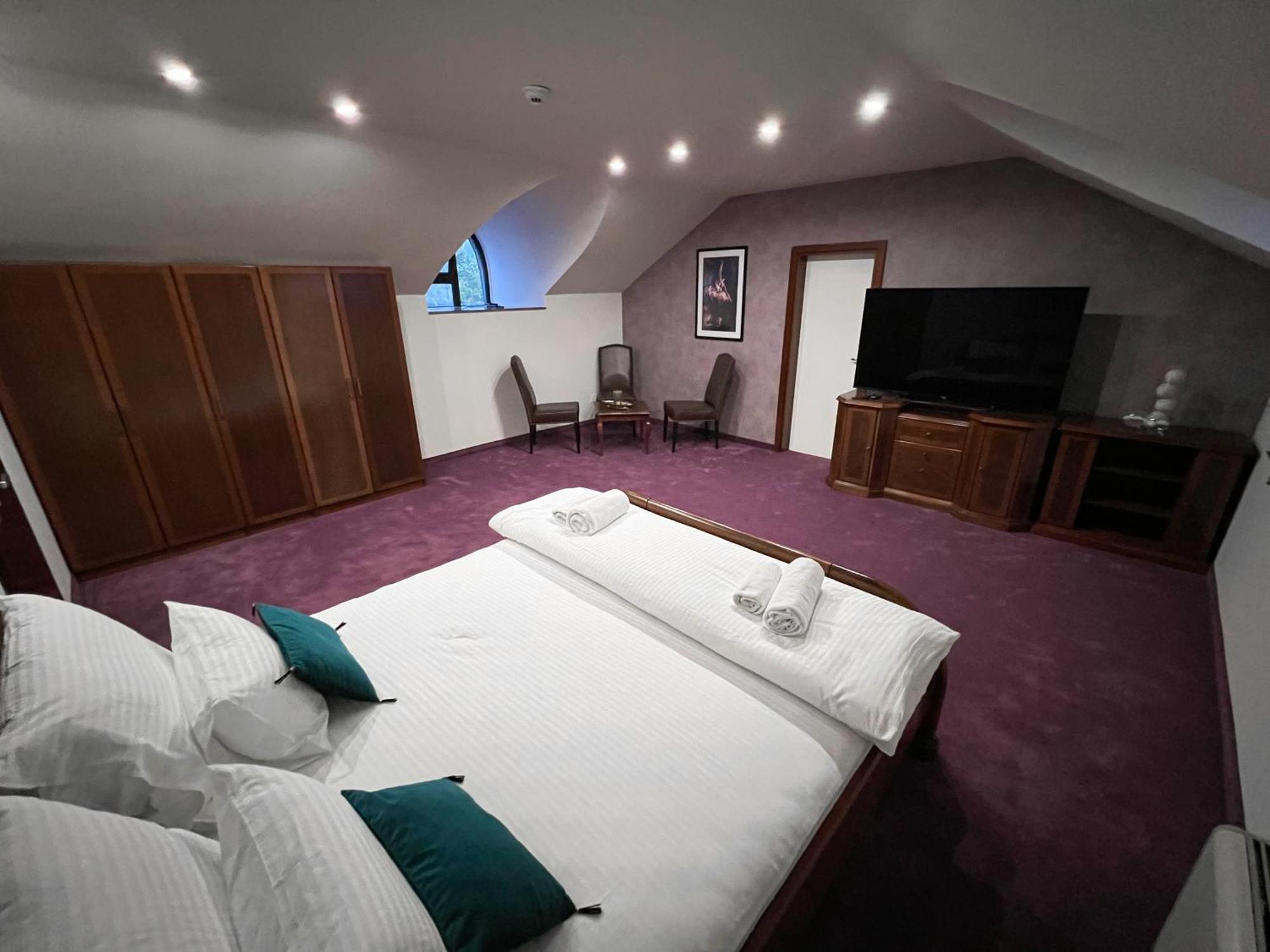 Hotel Laktaši Esterno foto