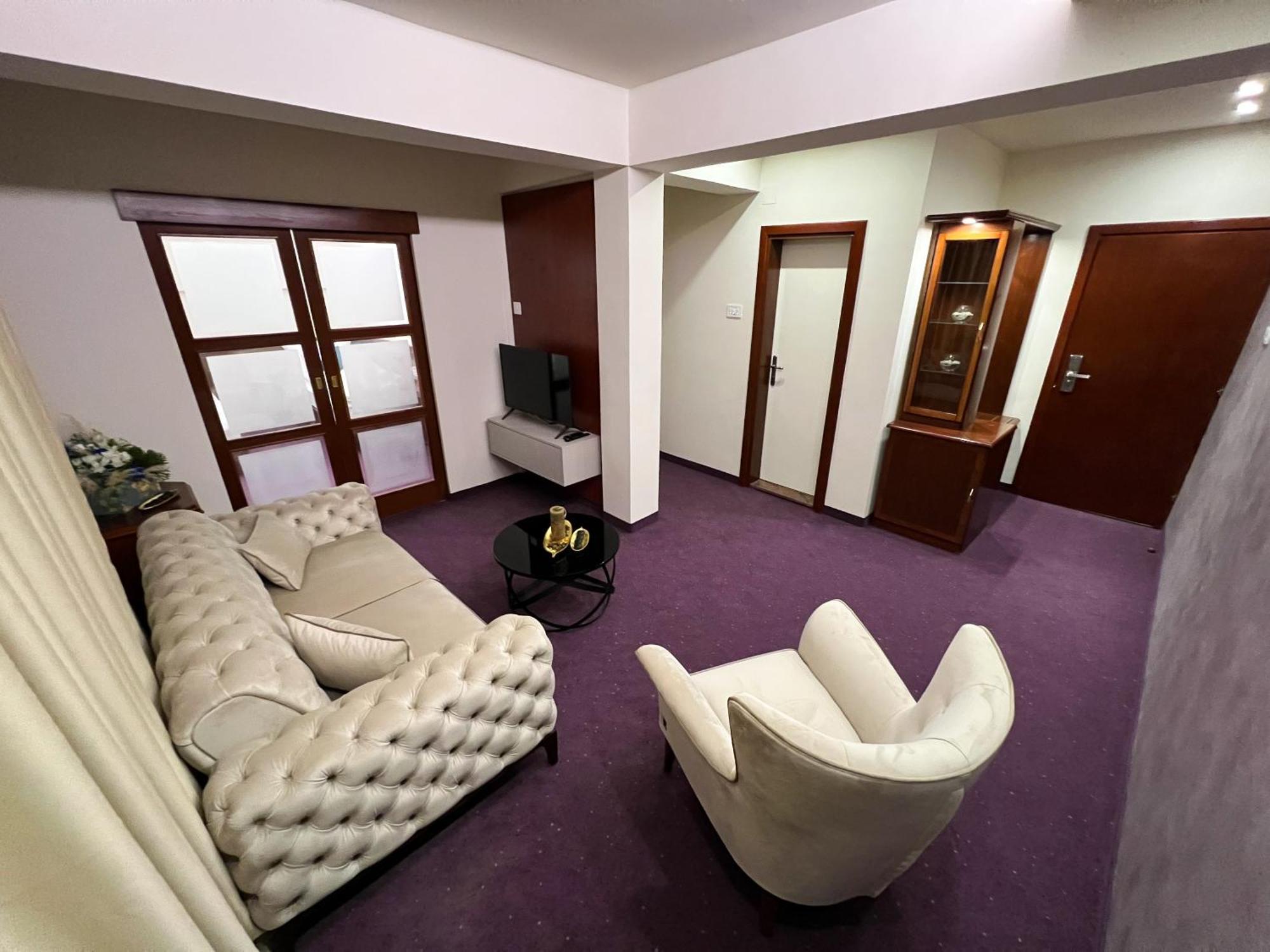 Hotel Laktaši Esterno foto