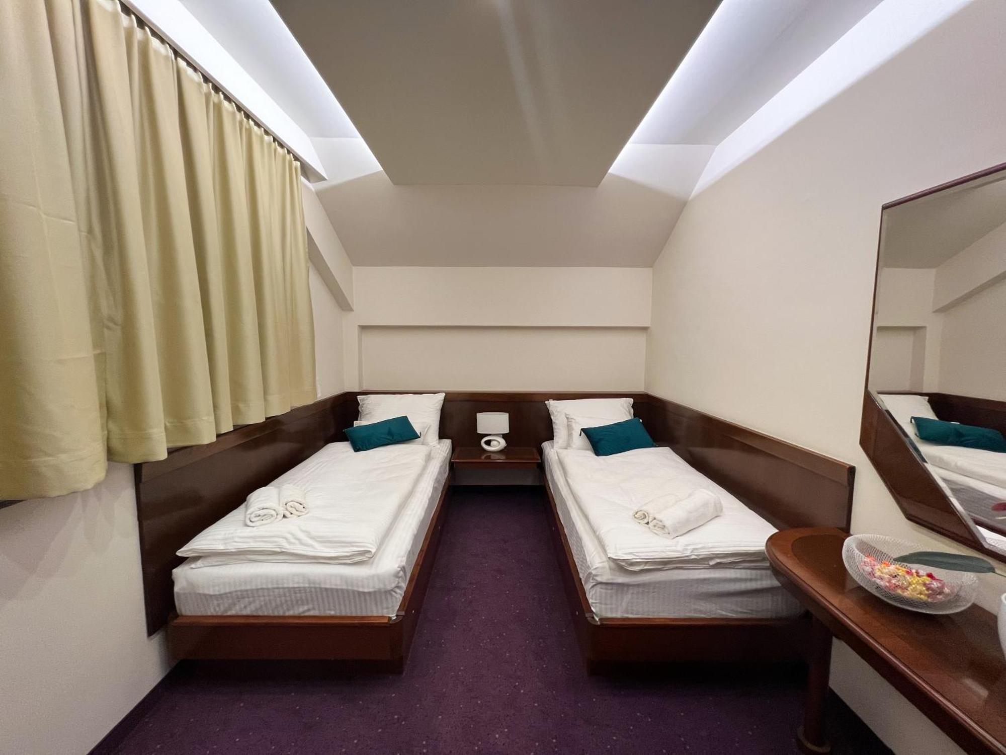 Hotel Laktaši Esterno foto